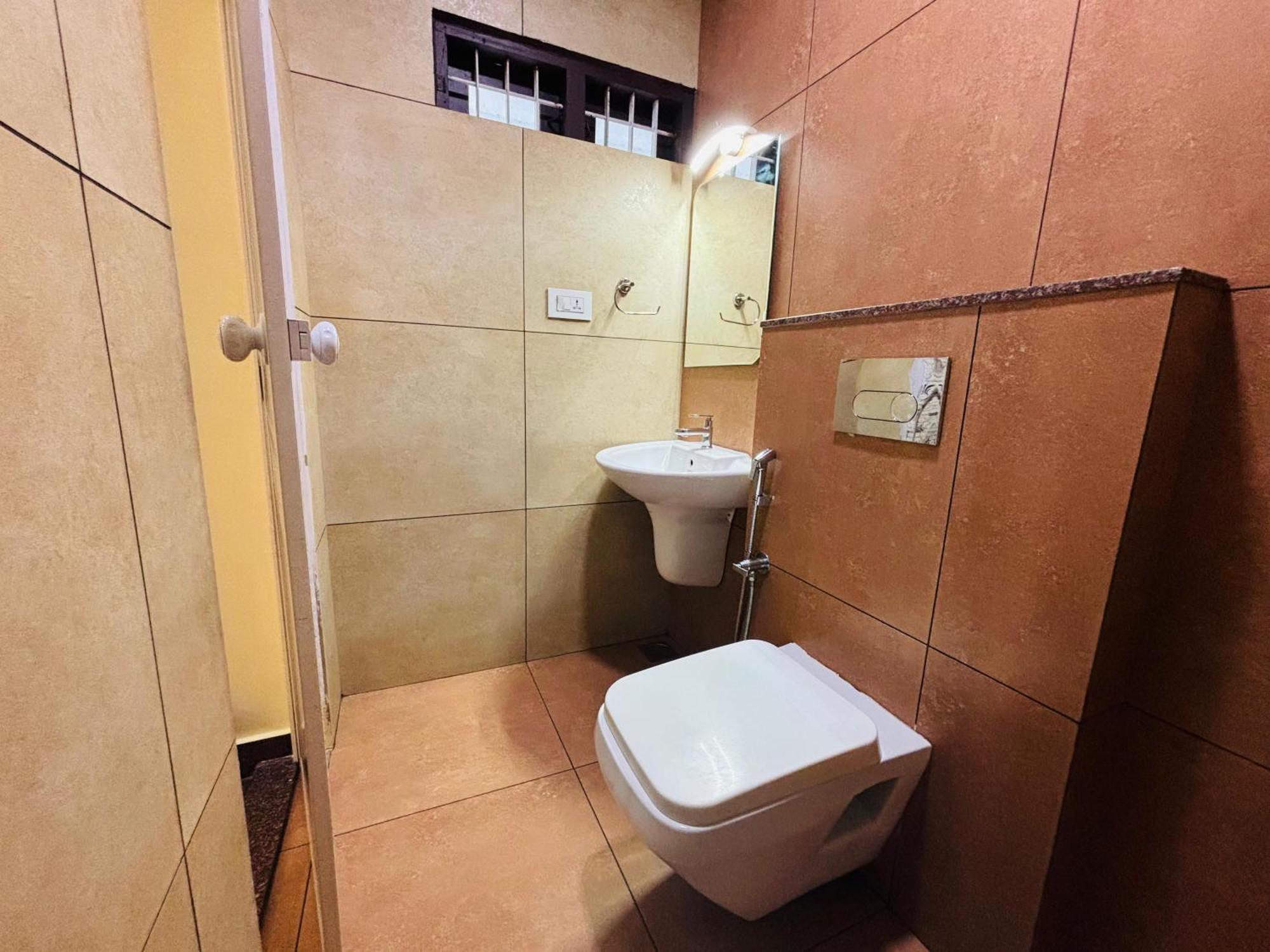 Отель Isha Residency Коччи Экстерьер фото