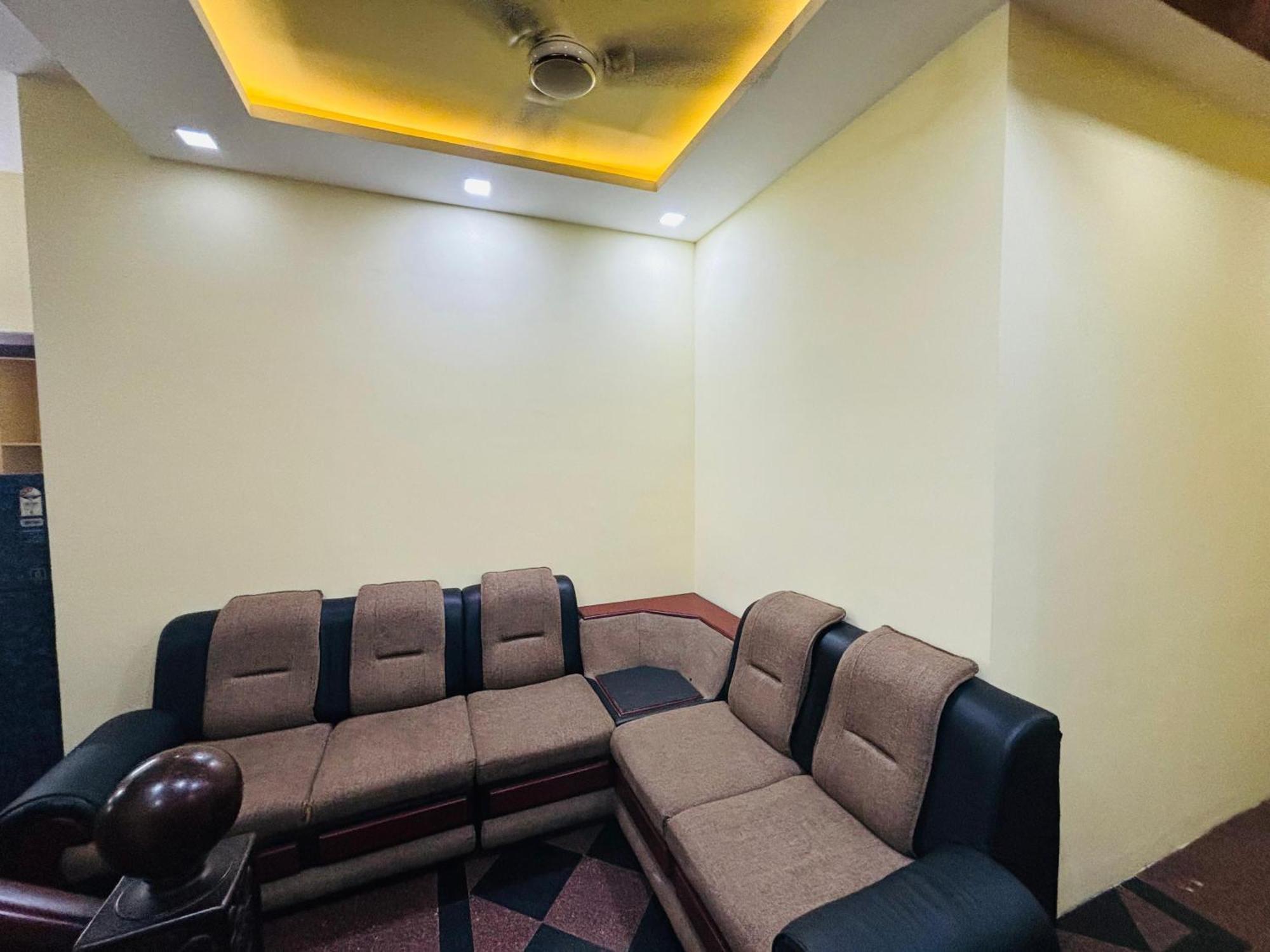 Отель Isha Residency Коччи Экстерьер фото