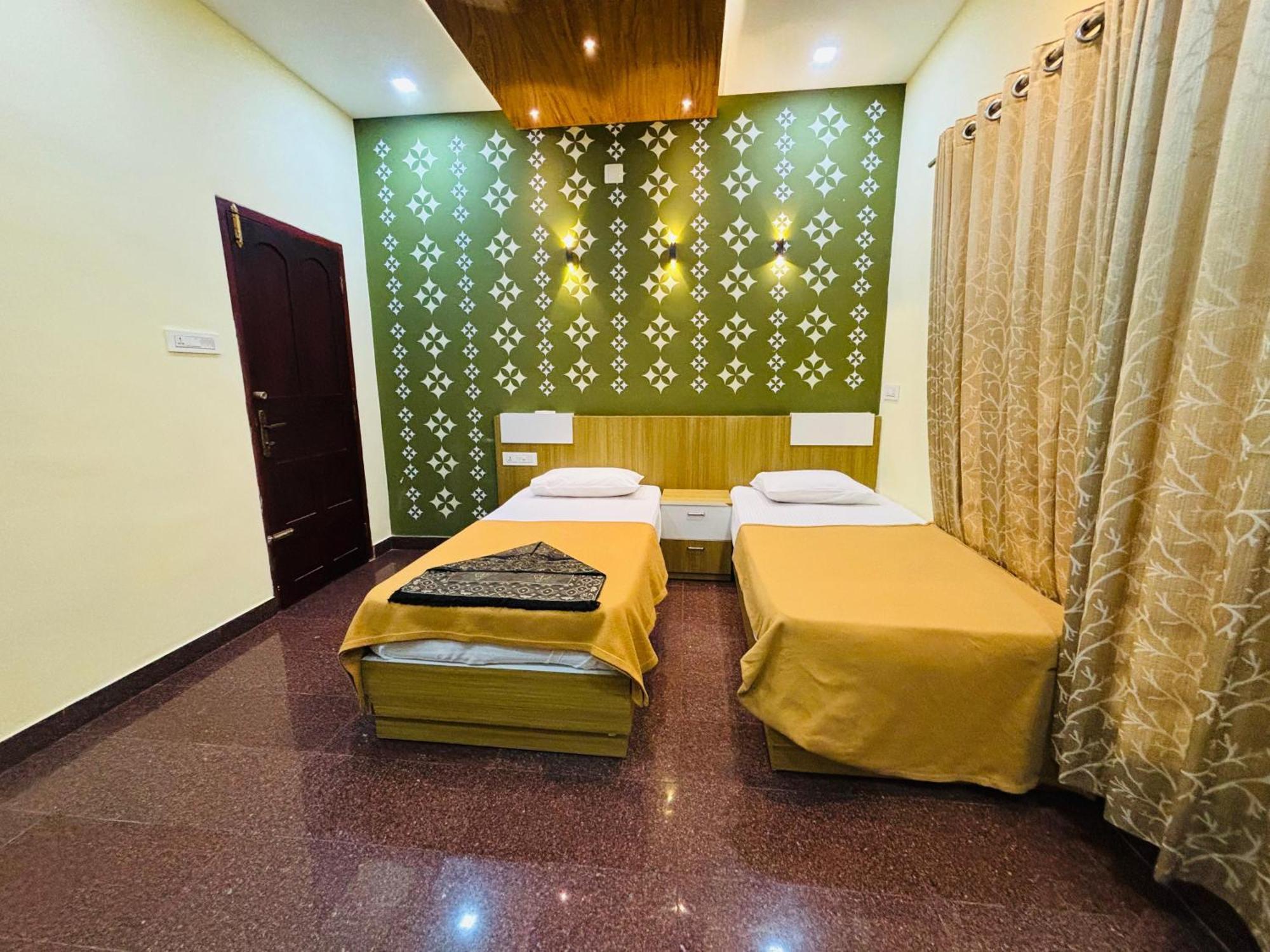 Отель Isha Residency Коччи Экстерьер фото